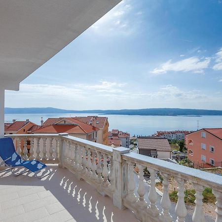 Stunning Apartment In Crikvenica With Wifi エクステリア 写真