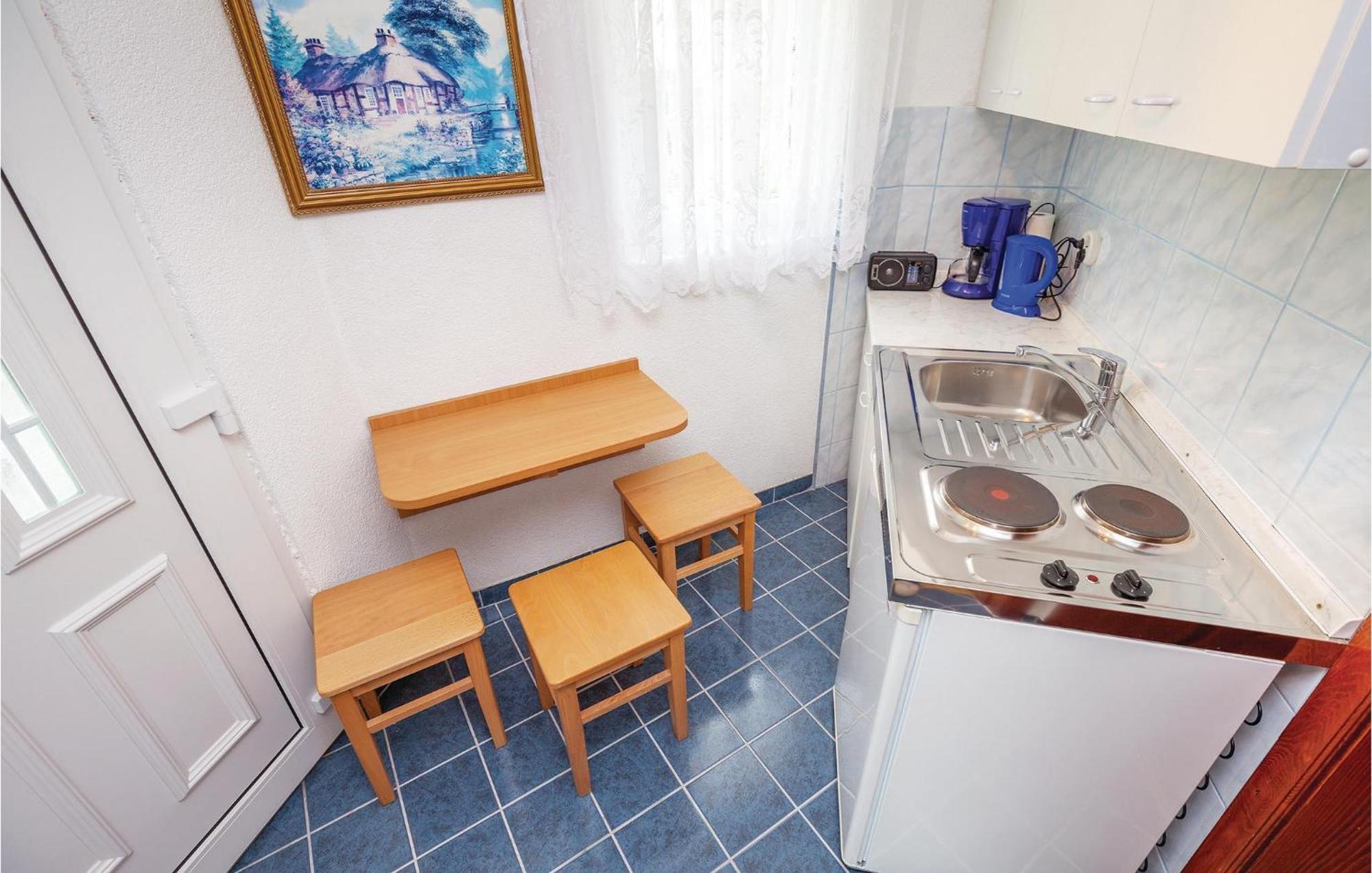 Stunning Apartment In Crikvenica With Wifi エクステリア 写真
