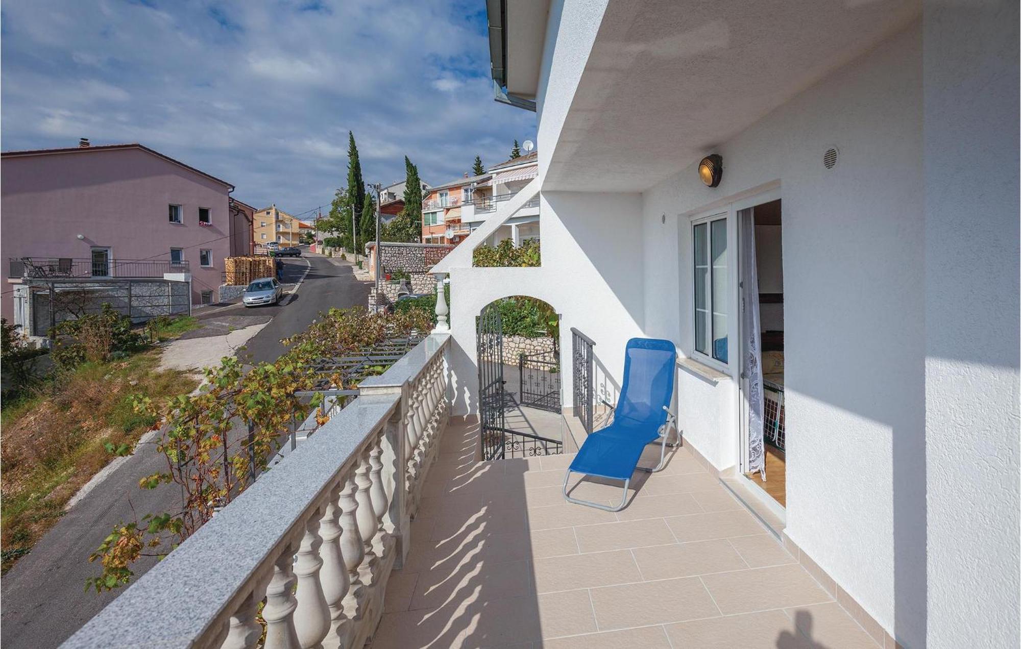 Stunning Apartment In Crikvenica With Wifi エクステリア 写真