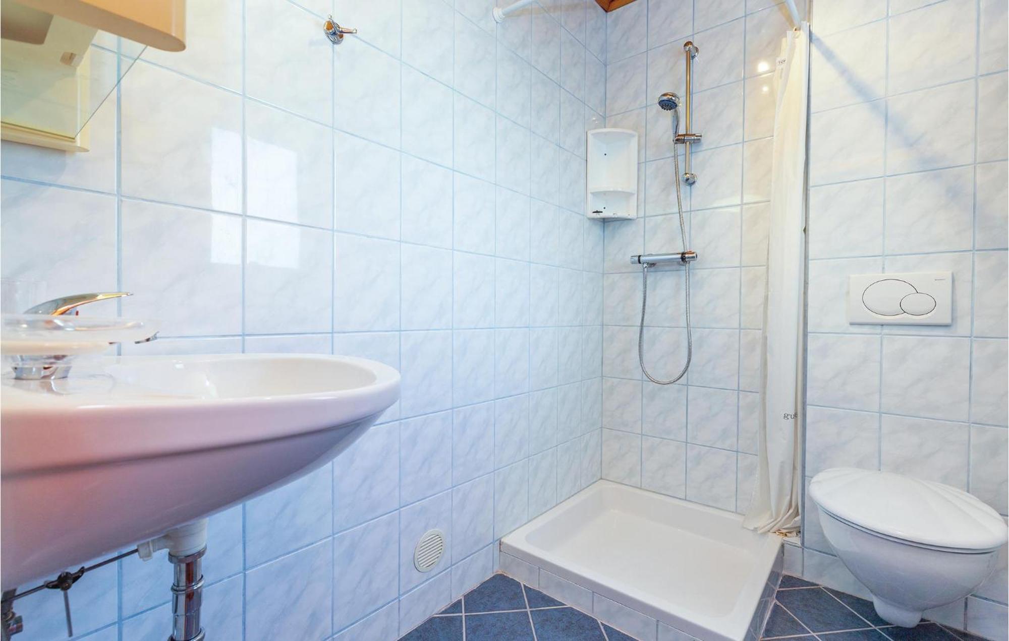 Stunning Apartment In Crikvenica With Wifi エクステリア 写真