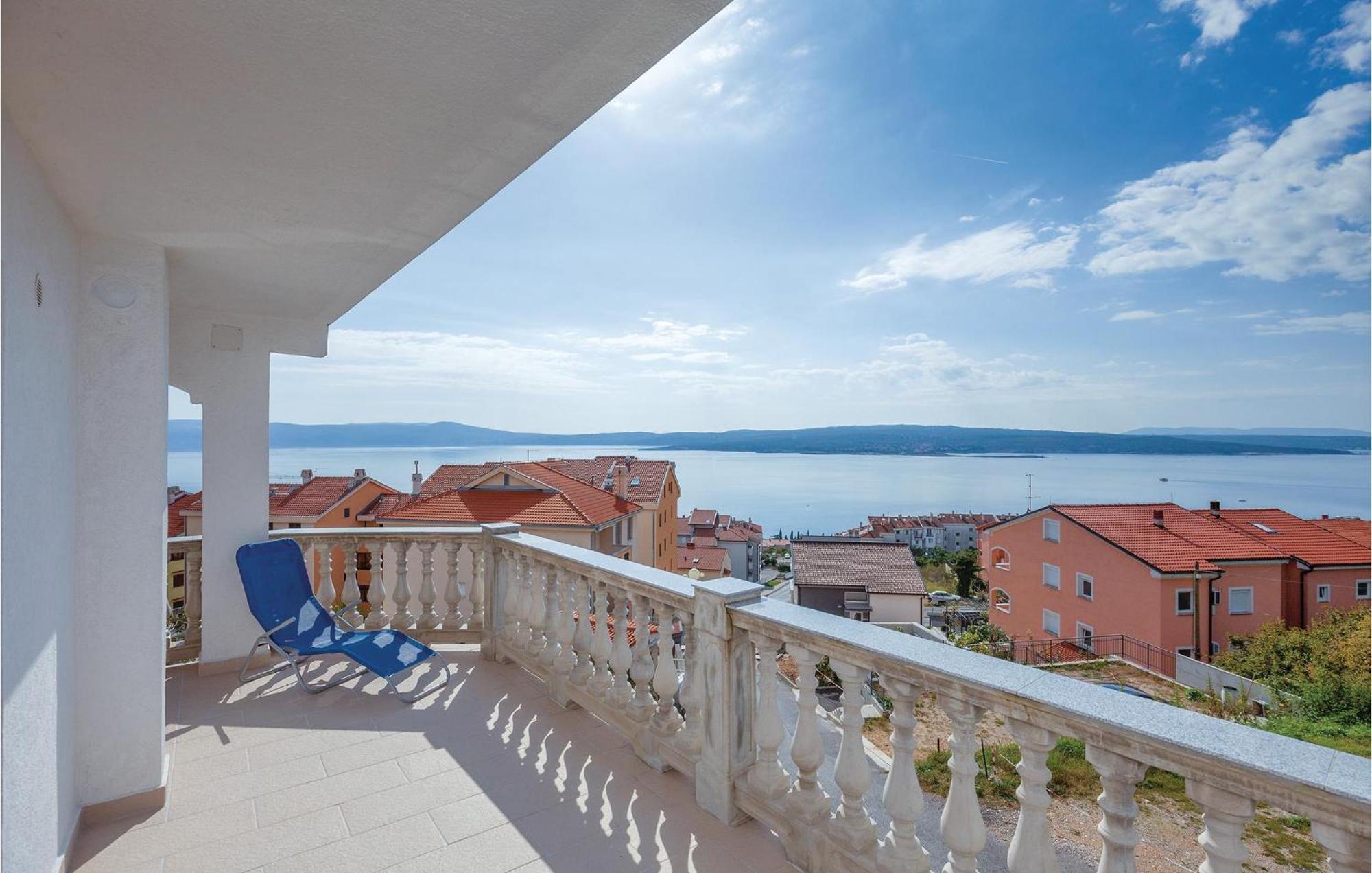 Stunning Apartment In Crikvenica With Wifi エクステリア 写真